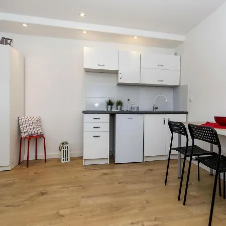 Rent - Al. Zwyciestwa 236 * Gdynia