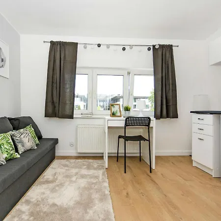 Rent - Al. Zwyciestwa 236 Rum i privatbostad *
